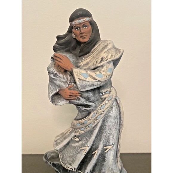 Tawana Dry Brush NATIVE AMERICAN Statue SIGNED Handpainted SUNDANCE Southwestern - Picture 2 of 10